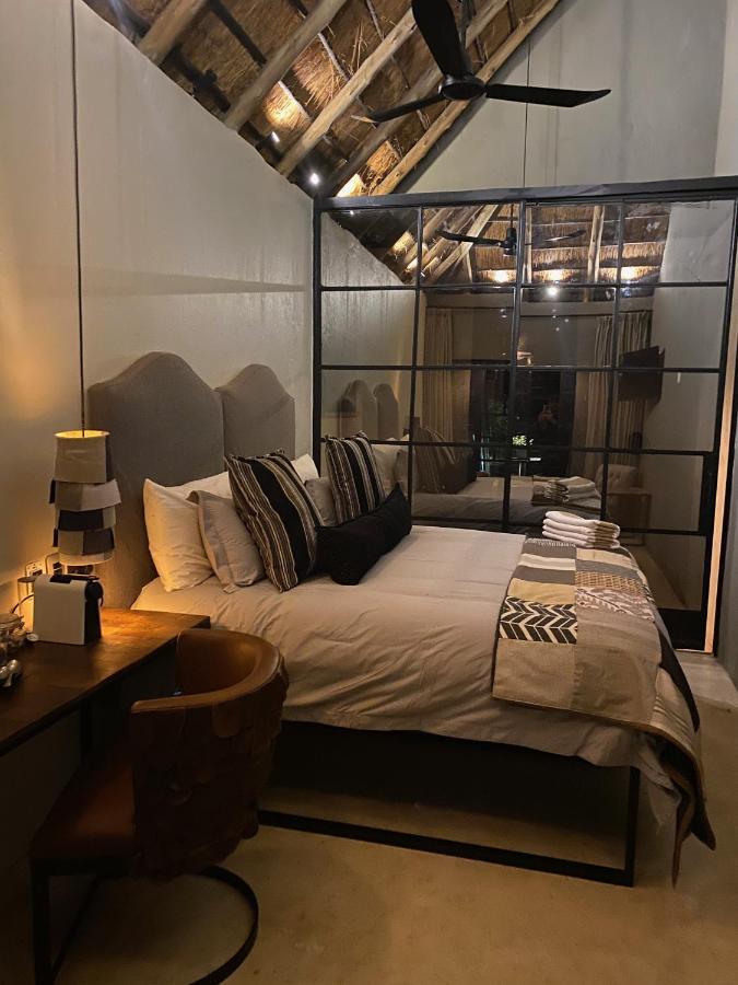 Four20 Bespoke Hotel 요하네스버그 외부 사진