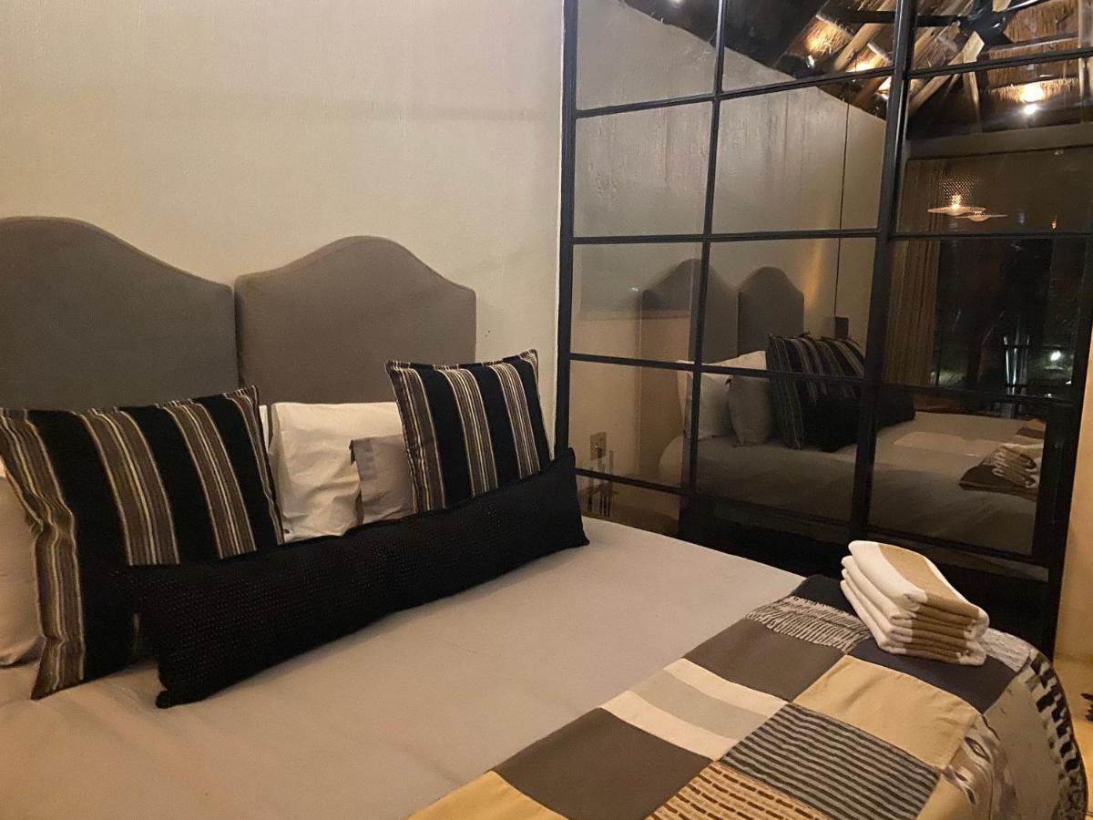 Four20 Bespoke Hotel 요하네스버그 외부 사진