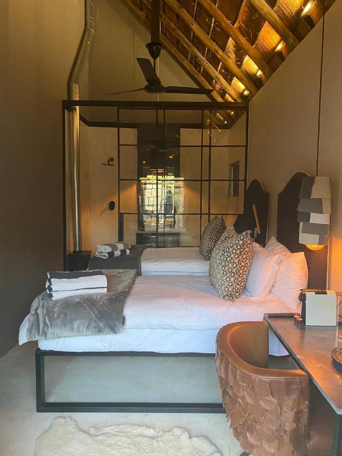 Four20 Bespoke Hotel 요하네스버그 외부 사진